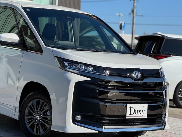 ノア ハイブリッドＳ－Ｚ　４ＷＤ　１３．２型有機ＥＬ後席モニター　快適利便パッケージｈｉｇｈ　ユニバーサルステップ　３眼ＬＥＤヘッドライト　トヨタチームメイトアドバンストパーク　デジタルミラー　ＣＤ／ＤＶＤデッキ　寒冷地仕様（17枚目）