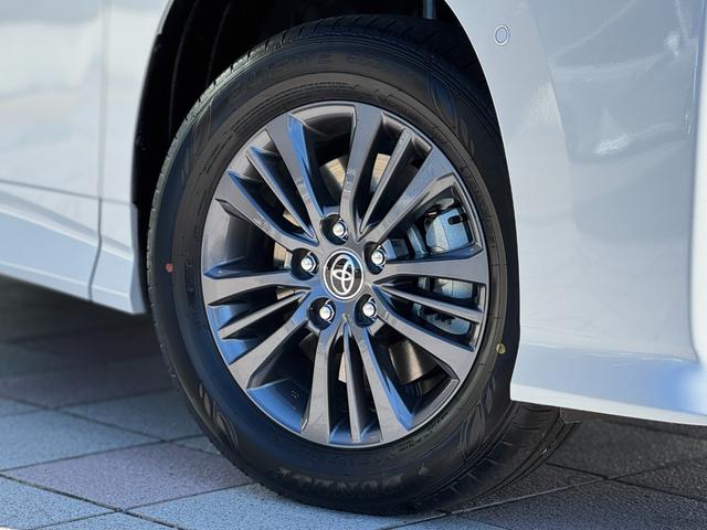 ノア ハイブリッドＳ－Ｚ　４ＷＤ　１３．２型有機ＥＬ後席モニター　快適利便パッケージｈｉｇｈ　ユニバーサルステップ　３眼ＬＥＤヘッドライト　トヨタチームメイトアドバンストパーク　デジタルミラー　ＣＤ／ＤＶＤデッキ　寒冷地仕様（29枚目）