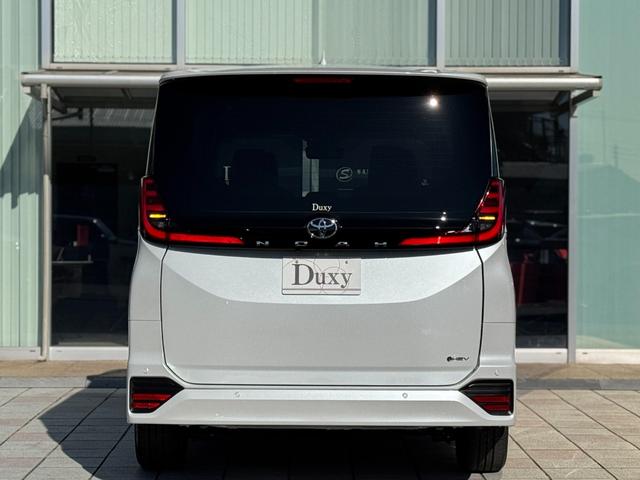 ノア ハイブリッドＳ－Ｚ　４ＷＤ　１３．２型有機ＥＬ後席モニター　快適利便パッケージｈｉｇｈ　ユニバーサルステップ　３眼ＬＥＤヘッドライト　トヨタチームメイトアドバンストパーク　デジタルミラー　ＣＤ／ＤＶＤデッキ　寒冷地仕様（32枚目）