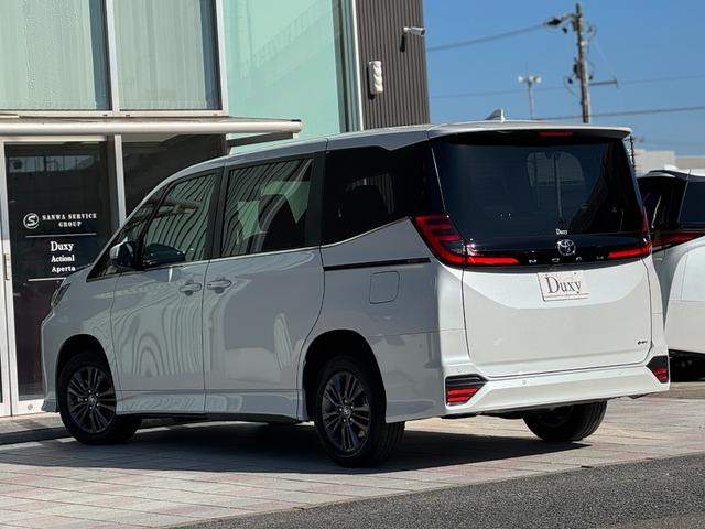 ノア ハイブリッドＳ－Ｚ　４ＷＤ　１３．２型有機ＥＬ後席モニター　快適利便パッケージｈｉｇｈ　ユニバーサルステップ　３眼ＬＥＤヘッドライト　トヨタチームメイトアドバンストパーク　デジタルミラー　ＣＤ／ＤＶＤデッキ　寒冷地仕様（34枚目）