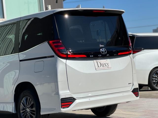 ノア ハイブリッドＳ－Ｚ　４ＷＤ　１３．２型有機ＥＬ後席モニター　快適利便パッケージｈｉｇｈ　ユニバーサルステップ　３眼ＬＥＤヘッドライト　トヨタチームメイトアドバンストパーク　デジタルミラー　ＣＤ／ＤＶＤデッキ　寒冷地仕様（36枚目）