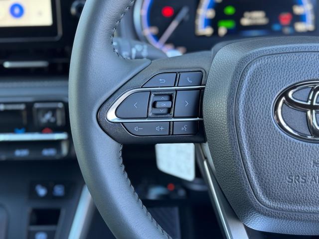 ノア ハイブリッドＳ－Ｚ　４ＷＤ　１３．２型有機ＥＬ後席モニター　快適利便パッケージｈｉｇｈ　ユニバーサルステップ　３眼ＬＥＤヘッドライト　トヨタチームメイトアドバンストパーク　デジタルミラー　ＣＤ／ＤＶＤデッキ　寒冷地仕様（68枚目）