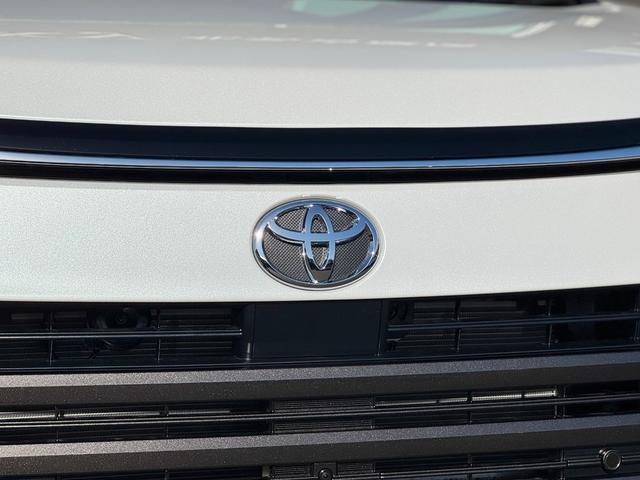 ヴォクシー ハイブリッドＳ－Ｚ　１３．２型有機ＥＬ後席モニター　モデリスタエアロ（Ｆ／Ｓ／Ｒ）　快適利便パッケージｈｉｇｈ　ユニバーサルステップ　トヨタチームメイト　ヘッドアップディスプレイ　３眼ＬＥＤヘッドライト　デジタルミラー（14枚目）