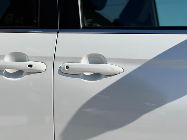 ヴォクシー ハイブリッドＳ－Ｚ　１３．２型有機ＥＬ後席モニター　モデリスタエアロ（Ｆ／Ｓ／Ｒ）　快適利便パッケージｈｉｇｈ　ユニバーサルステップ　トヨタチームメイト　ヘッドアップディスプレイ　３眼ＬＥＤヘッドライト　デジタルミラー（26枚目）