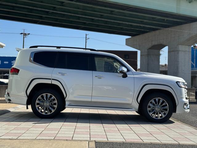 ランドクルーザー ＺＸ　モデリスタエアロ（Ｆ／Ｓ／Ｒ）　ＪＢＬプレミアムサウンド　リアエンターテイメント　黒ルーフレール　寒冷地仕様　１２．３型アルパインデジタルインナーミラー　ベージュレザーシート　パノラミックビューモニタ（6枚目）