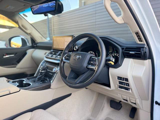 ランドクルーザー ＺＸ　モデリスタエアロ（Ｆ／Ｓ／Ｒ）　ＪＢＬプレミアムサウンド　リアエンターテイメント　黒ルーフレール　寒冷地仕様　１２．３型アルパインデジタルインナーミラー　ベージュレザーシート　パノラミックビューモニタ（50枚目）