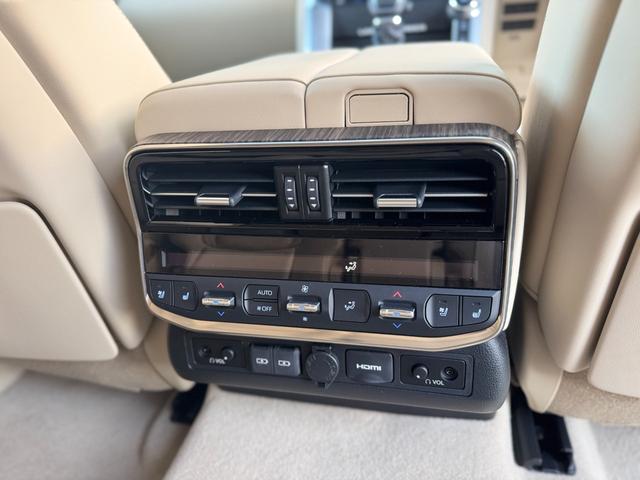 ランドクルーザー ＺＸ　モデリスタエアロ（Ｆ／Ｓ／Ｒ）　ＪＢＬプレミアムサウンド　リアエンターテイメント　黒ルーフレール　寒冷地仕様　１２．３型アルパインデジタルインナーミラー　ベージュレザーシート　パノラミックビューモニタ（77枚目）