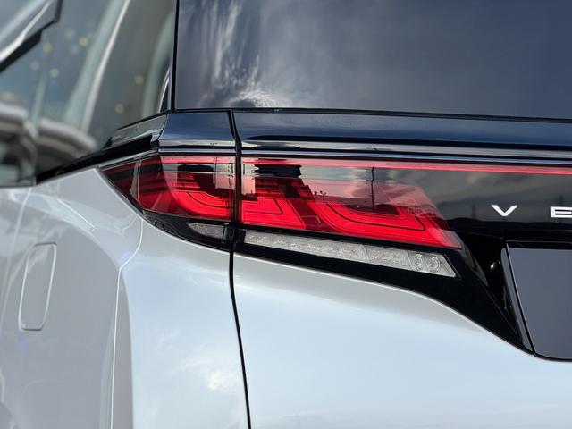 ヴェルファイアハイブリッド Z プレミア 13.2型有機EL後席モニター ユニバーサルステップ デジタルインナーミラー 左右独立ムーンルーフ パノラミックビューモニター ブラインドスポットモニター 14インチディスプレイオーディオ 黒レザー(37枚目)