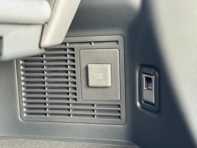 ヴェルファイアハイブリッド Z プレミア 13.2型有機EL後席モニター ユニバーサルステップ デジタルインナーミラー 左右独立ムーンルーフ パノラミックビューモニター ブラインドスポットモニター 14インチディスプレイオーディオ 黒レザー(45枚目)