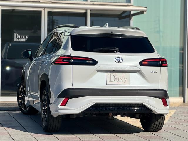 カローラクロス ハイブリッド Z 4WD モデリスタエアロ(F/S/R) パノラマルーフ パノラミックビューモニター ブラインドスポットモニター ステアリングヒーター 寒冷地仕様 リアフォグランプ 10.5インチディスプレイオーディオ(7枚目)