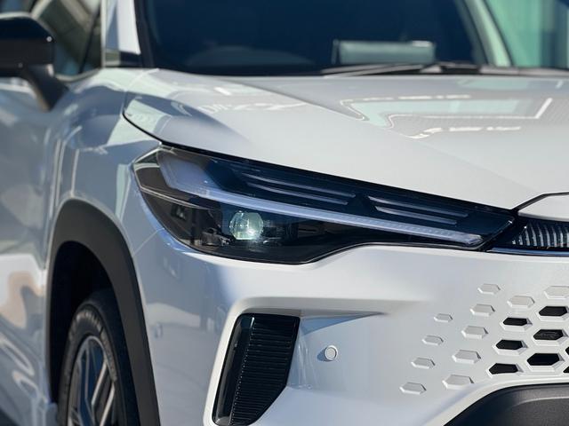 カローラクロス ハイブリッド Z 4WD モデリスタエアロ(F/S/R) パノラマルーフ パノラミックビューモニター ブラインドスポットモニター ステアリングヒーター 寒冷地仕様 リアフォグランプ 10.5インチディスプレイオーディオ(23枚目)