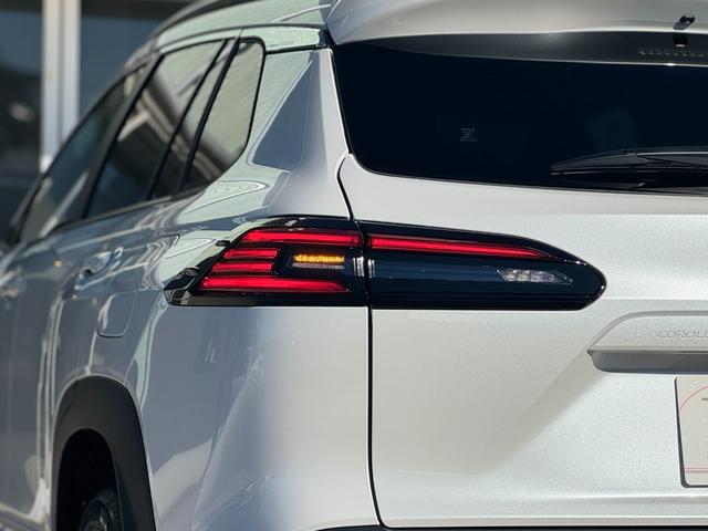 カローラクロス ハイブリッド Z 4WD モデリスタエアロ(F/S/R) パノラマルーフ パノラミックビューモニター ブラインドスポットモニター ステアリングヒーター 寒冷地仕様 リアフォグランプ 10.5インチディスプレイオーディオ(41枚目)