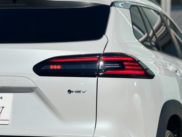 カローラクロス ハイブリッド Z 4WD モデリスタエアロ(F/S/R) パノラマルーフ パノラミックビューモニター ブラインドスポットモニター ステアリングヒーター 寒冷地仕様 リアフォグランプ 10.5インチディスプレイオーディオ(44枚目)