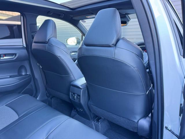 カローラクロス ハイブリッド Z 4WD モデリスタエアロ(F/S/R) パノラマルーフ パノラミックビューモニター ブラインドスポットモニター ステアリングヒーター 寒冷地仕様 リアフォグランプ 10.5インチディスプレイオーディオ(48枚目)