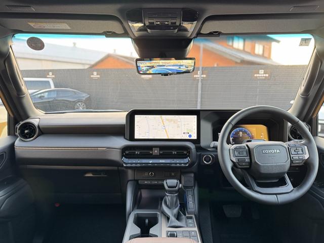 ランドクルーザー250 VXファーストエディション 丸目ledヘッドライト モデリスタパッケージ/ガーニッシュ シグネチャーイルミ ムーンルーフ デジタルミラー ブラウンレザーシート パノラミックビューモニター ブラインドスポットモニター ETC2.0(8枚目)