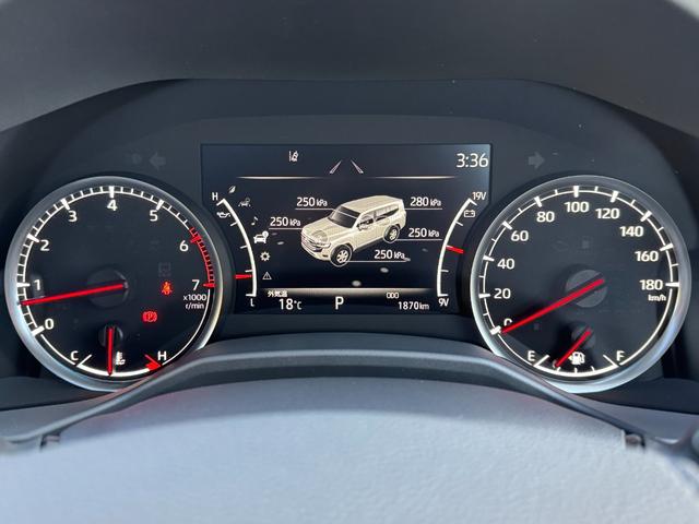 ランドクルーザー ZX モデリスタエアロ(F/R/オーバーフェンダー) JBLプレミアムサウンド リアエンターテイメント リア電動デフロック クールBOX タイヤ空気圧警報システム ベージュレザーシート(10枚目)