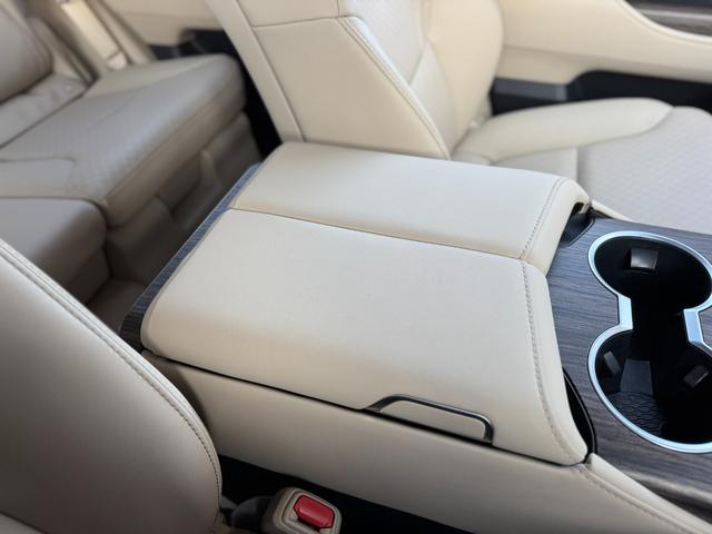 ランドクルーザー ZX モデリスタエアロ(F/R/オーバーフェンダー) JBLプレミアムサウンド リアエンターテイメント リア電動デフロック クールBOX タイヤ空気圧警報システム ベージュレザーシート(65枚目)