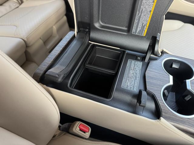 ランドクルーザー ZX モデリスタエアロ(F/R/オーバーフェンダー) JBLプレミアムサウンド リアエンターテイメント リア電動デフロック クールBOX タイヤ空気圧警報システム ベージュレザーシート(66枚目)