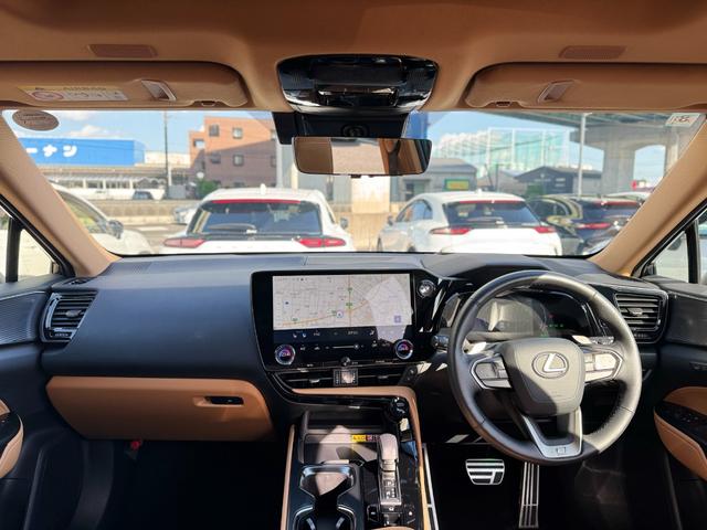 NX NX350h Fスポーツ TRDエアロ(F/S/R/マフラー) ムーンルーフ ルーフレール デジタルインナーミラー オレンジキャリパー 置くだけ充電 アドバンストパーク 3眼LEDヘッド ヘーゼルレザーシート 20インチAW(8枚目)