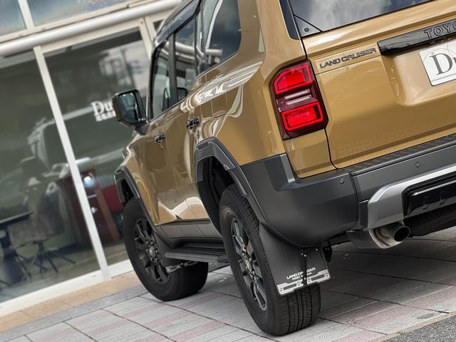 ランドクルーザー２５０ ＶＸファーストエディション　モデリスタパッケージ　シグネチャーイルミ　丸目ＬＥＤヘッドライト　トヨタチームメイト　デジタルミラー　ムーンルーフ　パノラミックビューモニター　ブラインドスポットモニター　１３．２インチディスプレイ（40枚目）