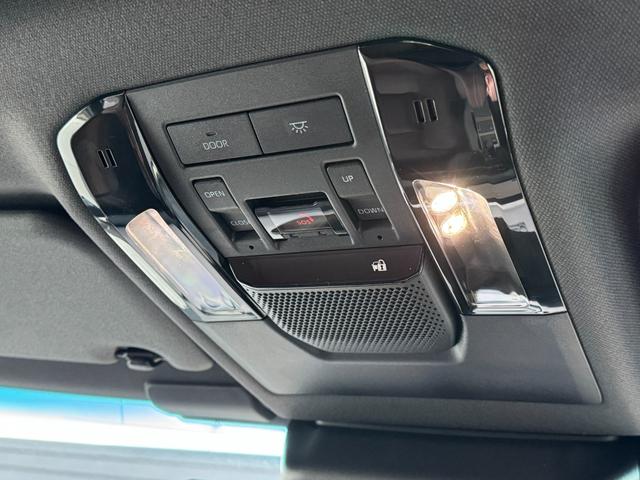 ランドクルーザー２５０ ＶＸファーストエディション　モデリスタパッケージ　シグネチャーイルミ　丸目ＬＥＤヘッドライト　トヨタチームメイト　デジタルミラー　ムーンルーフ　パノラミックビューモニター　ブラインドスポットモニター　１３．２インチディスプレイ（61枚目）