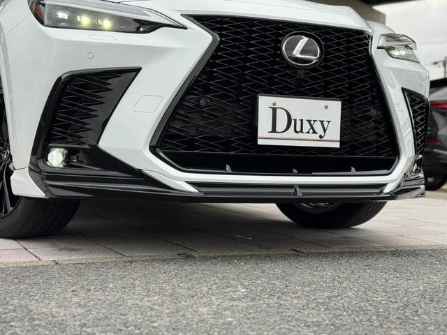 ＮＸ ＮＸ３５０ｈ　Ｆスポーツ　ＴＲＤエアロ（Ｆ／Ｓ／Ｒ）　パノラマルーフ　ルーフレール　ＬＥＸＵＳチームメイトアドバンストパーク　デジタルインナーミラー　オレンジキャリパー　３眼ＬＥＤヘッドライト　パノラマビュー　赤レザーシート（20枚目）