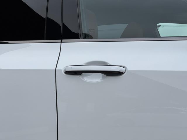 ＮＸ ＮＸ３５０ｈ　Ｆスポーツ　ＴＲＤエアロ（Ｆ／Ｓ／Ｒ）　パノラマルーフ　ルーフレール　ＬＥＸＵＳチームメイトアドバンストパーク　デジタルインナーミラー　オレンジキャリパー　３眼ＬＥＤヘッドライト　パノラマビュー　赤レザーシート（30枚目）