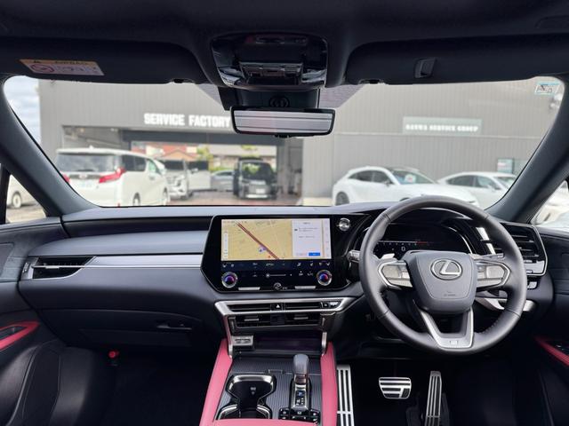 ＲＸ ＲＸ３５０　Ｆスポーツ　マークレビンソンプレミアムサウンド　パノラマルーフ　ルーフレール　輻射ヒーター　デジタルミラー　オレンジキャリパー　寒冷地仕様　赤レザーシート　ブラインドスポットモニター　パノラミックビューモニタ－（8枚目）