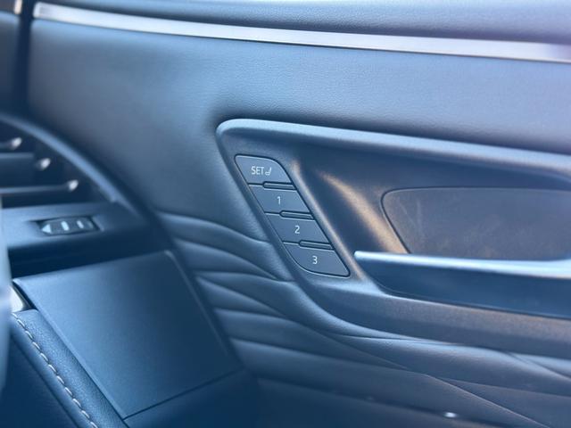 アルファード Ｚ　１３．２型有機ＥＬ後席モニター　左右独立ムーンルーフ　デジタルインナーミラー　ドライブレコーダー　パノラミックビューモニタ　ブラインドスポットモニター　１４インチディスプレイオーディオ　１８インチＡＷ（71枚目）