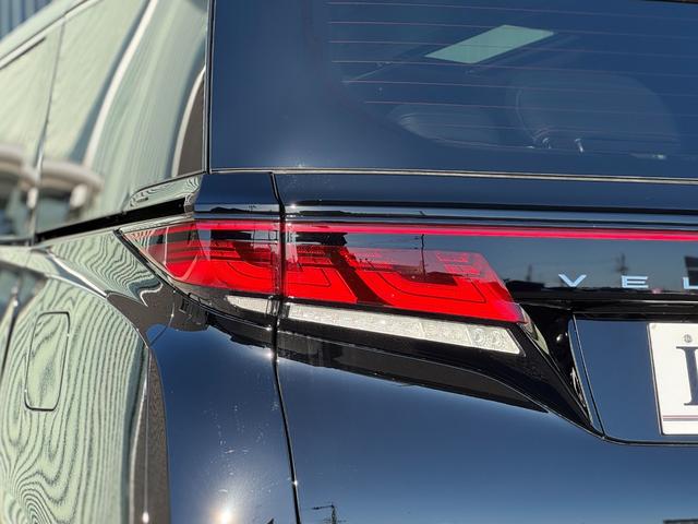 ヴェルファイアハイブリッド Ｚ　プレミア　１３．２型有機ＥＬ後席モニター　ユニバーサルステップ　デジタルインナーミラー　カラーヘッドアップディスプレイ　トヨタチームメイト　左右独立ムーンルーフ　ブラインドスポットモニタ　１４インチディスプレイ（41枚目）