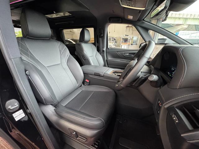 ヴェルファイアハイブリッド Ｚ　プレミア　１３．２型有機ＥＬ後席モニター　ユニバーサルステップ　デジタルインナーミラー　カラーヘッドアップディスプレイ　トヨタチームメイト　左右独立ムーンルーフ　ブラインドスポットモニタ　１４インチディスプレイ（47枚目）