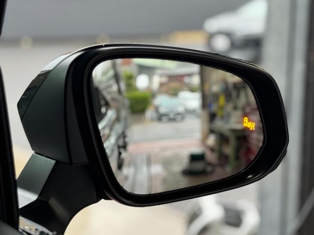 ヴェルファイアハイブリッド Ｚ　プレミア　１３．２型有機ＥＬ後席モニター　ユニバーサルステップ　デジタルインナーミラー　カラーヘッドアップディスプレイ　トヨタチームメイト　左右独立ムーンルーフ　ブラインドスポットモニタ　１４インチディスプレイ（72枚目）