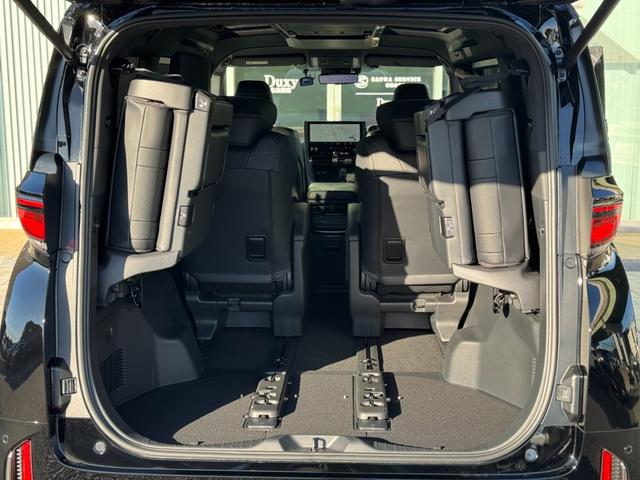 ヴェルファイアハイブリッド Ｚ　プレミア　１３．２型有機ＥＬ後席モニター　ユニバーサルステップ　デジタルインナーミラー　カラーヘッドアップディスプレイ　トヨタチームメイト　左右独立ムーンルーフ　ブラインドスポットモニタ　１４インチディスプレイ（79枚目）