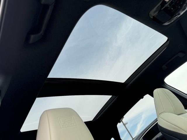 ＲＸ ＲＸ３５０　Ｆスポーツ　ホワイトレザーシート　パノラマルーフ　オレンジキャリパー　デジタルインナーミラー　輻射ヒーター　寒冷地仕様　１４インチディスプレイオーディオ　ブラインドスポットモニター　パノラミックビューモニター（9枚目）