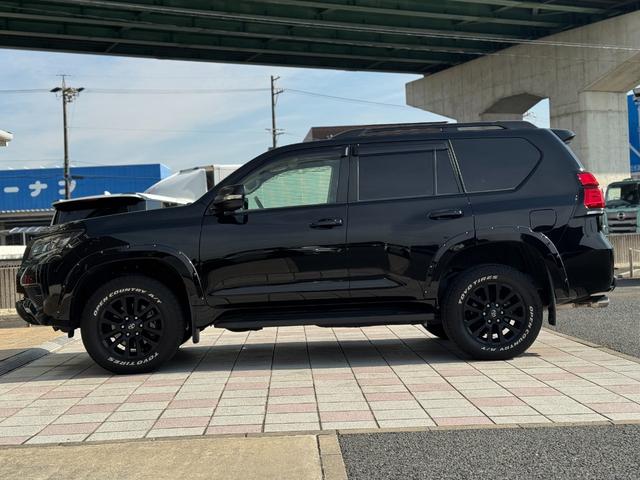 ランドクルーザープラド ＴＸ　Ｌパッケージ　マットブラックエディション　ダブルエイト（Ｆ／Ｓ／Ｒ／４本出しマフラー）　アルパイン１２型デジタルインナーミラー　メーカーナビ　寒冷地仕様　パノラミックビューモニター　純正１８インチＡＷホワイトレター　ブラインドスポットモニター（34枚目）