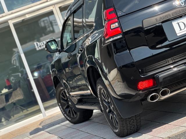 ランドクルーザープラド ＴＸ　Ｌパッケージ　マットブラックエディション　ダブルエイト（Ｆ／Ｓ／Ｒ／４本出しマフラー）　アルパイン１２型デジタルインナーミラー　メーカーナビ　寒冷地仕様　パノラミックビューモニター　純正１８インチＡＷホワイトレター　ブラインドスポットモニター（38枚目）