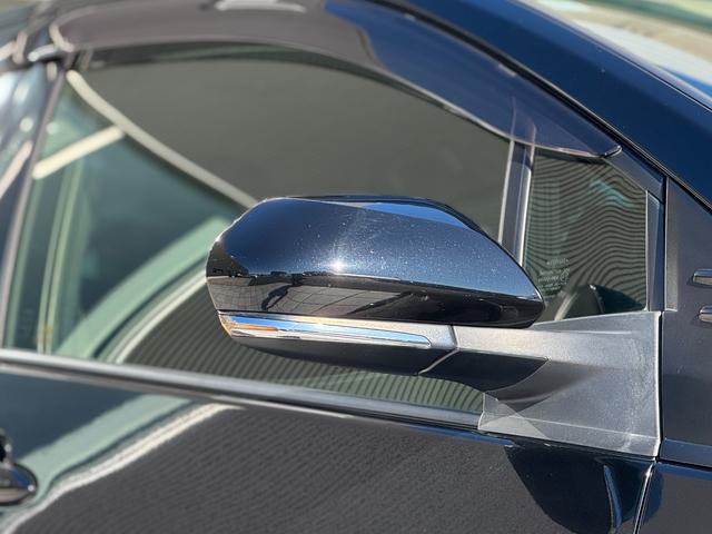 プリウス Ｓ　モデリスタエアロ（Ｆ／Ｓ／Ｒ）　アルパイン１２．３型デジタルインナーミラー　ケンウッド９インチナビ　社外１７インチＡＷ　レーダー探知機　ドライブレコーダー　バックカメラ　トヨタセーフティーセンス（22枚目）
