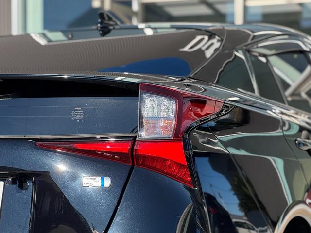 プリウス Ｓ　モデリスタエアロ（Ｆ／Ｓ／Ｒ）　アルパイン１２．３型デジタルインナーミラー　ケンウッド９インチナビ　社外１７インチＡＷ　レーダー探知機　ドライブレコーダー　バックカメラ　トヨタセーフティーセンス（35枚目）