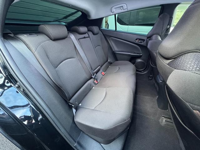 プリウス Ｓ　モデリスタエアロ（Ｆ／Ｓ／Ｒ）　アルパイン１２．３型デジタルインナーミラー　ケンウッド９インチナビ　社外１７インチＡＷ　レーダー探知機　ドライブレコーダー　バックカメラ　トヨタセーフティーセンス（42枚目）