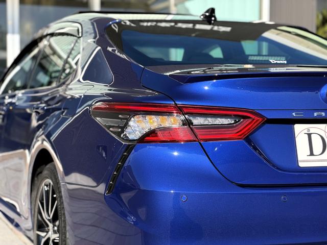 カムリ ＷＳレザーパッケージ　パノラマルーフ　トヨタ純正９インチディスプレイオーディオ　ナビ　バックカメラ　黒ハーフレザーシート　シートヒーター　ブラインドスポットモニター　ＥＴＣ　純正１８インチＡＷ　トヨタセーフティーセンス（36枚目）