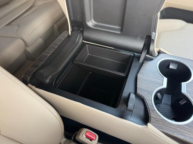 ランドクルーザー ＺＸ　モデリスタエアロ（Ｆ／Ｓ／Ｒ）　ＪＢＬプレミアムサウンド　リアエンターテイメント　黒ルーフレール　寒冷地仕様　１２．３型アルパインデジタルインナーミラー　ベージュレザーシート　パノラミックビューモニタ（67枚目）