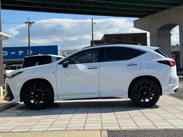 ＮＸ ＮＸ３５０ｈ　Ｆスポーツ　ＴＲＤエアロ（Ｆ／Ｓ／Ｒ）　パノラマルーフ　デジタルインナーミラー　オレンジキャリパー　ヘーゼルレザーシート　ルーフレール　ブラインドスポットモニター　アドバンストパーク　パノラミックビューモニター（34枚目）