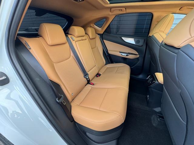 ＮＸ ＮＸ３５０ｈ　Ｆスポーツ　ＴＲＤエアロ（Ｆ／Ｓ／Ｒ）　パノラマルーフ　デジタルインナーミラー　オレンジキャリパー　ヘーゼルレザーシート　ルーフレール　ブラインドスポットモニター　アドバンストパーク　パノラミックビューモニター（51枚目）