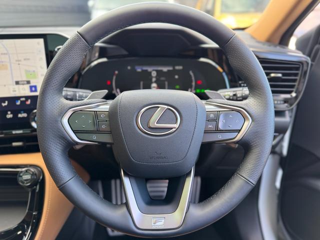 ＮＸ ＮＸ３５０ｈ　Ｆスポーツ　ＴＲＤエアロ（Ｆ／Ｓ／Ｒ）　パノラマルーフ　デジタルインナーミラー　オレンジキャリパー　ヘーゼルレザーシート　ルーフレール　ブラインドスポットモニター　アドバンストパーク　パノラミックビューモニター（67枚目）