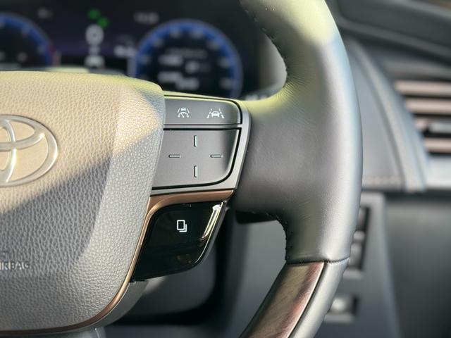 �X�e�A�����O�X�C�b�`�ő��s�����ڐ�����炷����������\�ł���