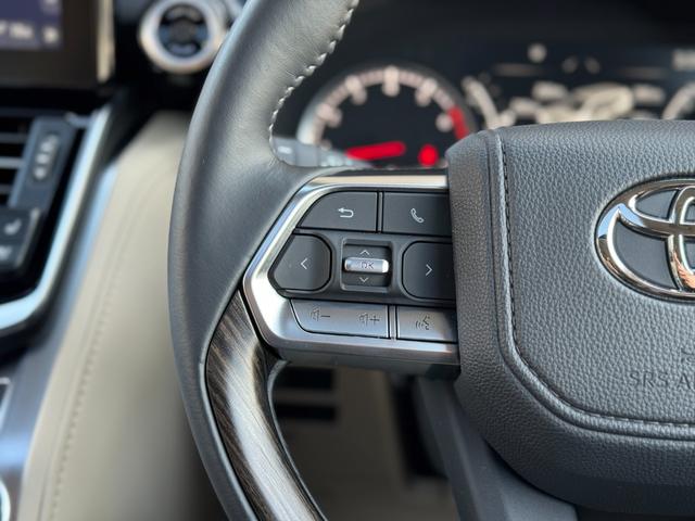 �X�e�A�����O�X�C�b�`�ő��s�����ڐ�����炷����������\�ł���