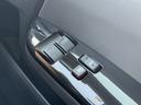 運転席には多機能のボタンが付いています☆彡