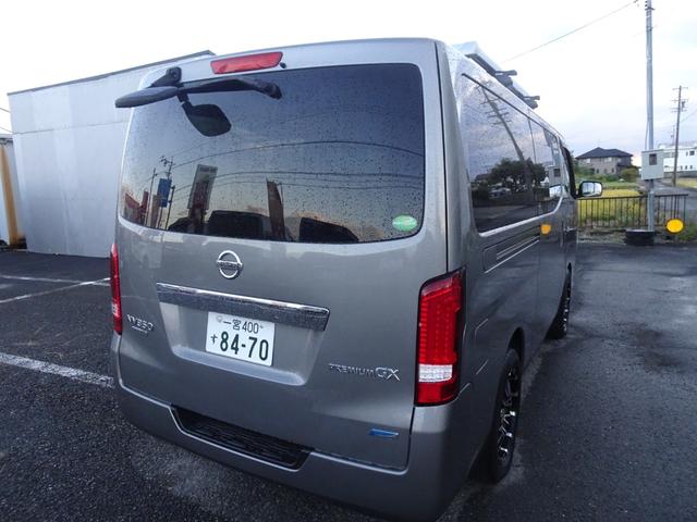 ＮＶ３５０キャラバンバン ロングプレミアムＧＸターボ　ワンオーナー　ディーゼルターボ　メッキグリル　社外ＬＥＤテール　社外１７ＡＷ　社外ルーフラック　リアクーラー＆ヒーター　インテリキー　プッシュスタート　社外ＳＤナビ　ＥＴＣ（21枚目）