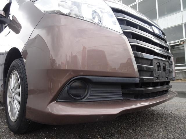 ノア ハイブリッドＸ　両側パワスラ　スマートキー　プッシュスタート　純正ＬＥＤヘッド　純正ＳＤナビ　Ｂｌｕｅｔｏｏｔｈオーディオ　フルセグ地デジ　バックカメラ　ＥＴＣ　１１型フリップダウンモニター　社外ドラレコ（6枚目）