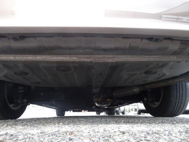 ノア ハイブリッドＸ　両側パワスラ　スマートキー　プッシュスタート　純正ＬＥＤヘッド　純正ＳＤナビ　Ｂｌｕｅｔｏｏｔｈオーディオ　フルセグ地デジ　バックカメラ　ＥＴＣ　１１型フリップダウンモニター　社外ドラレコ（28枚目）